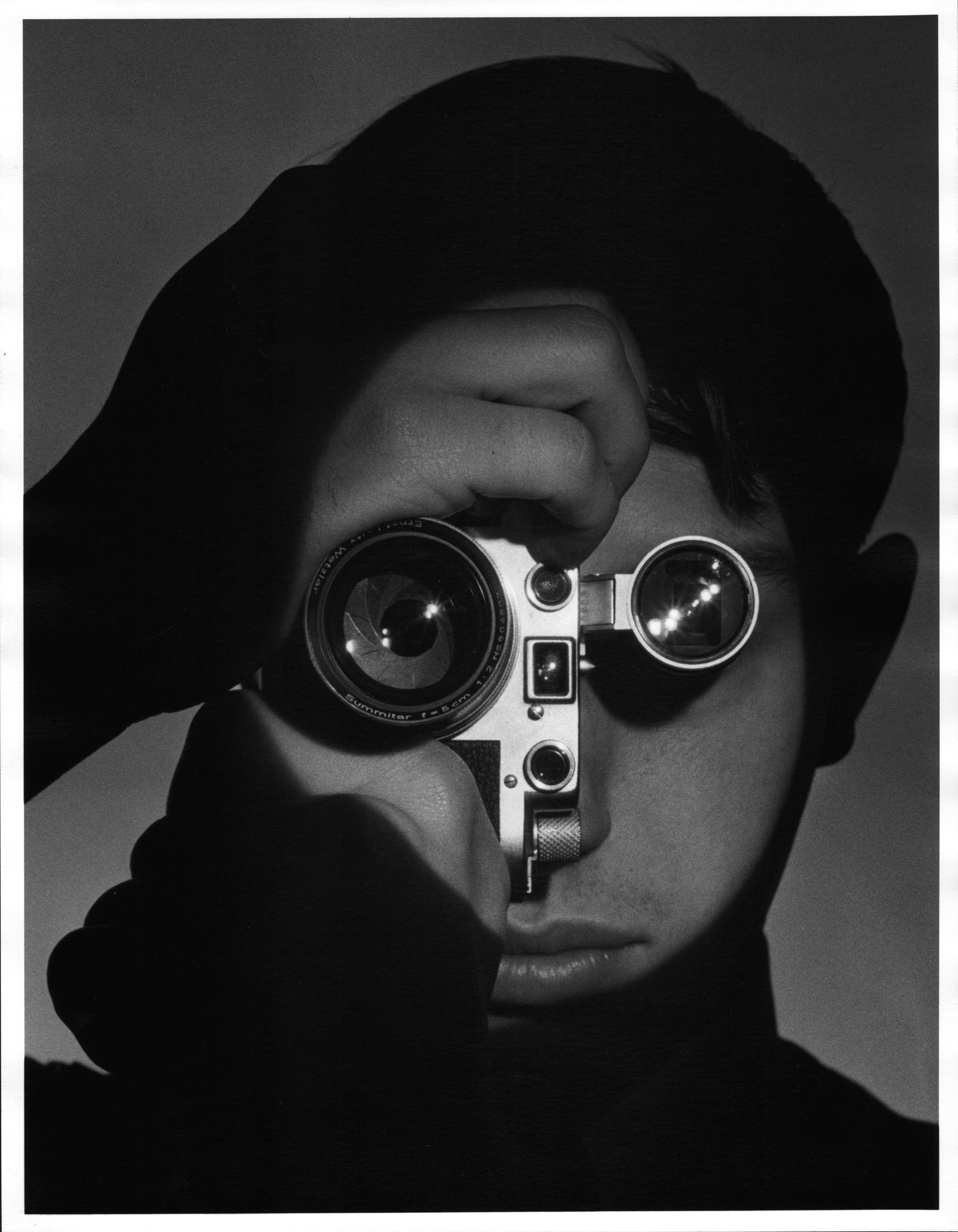 Andrea Feininger - The Photojournalist’ (1951) © Andrea Feininger Courtesy of ATLAS Gallery