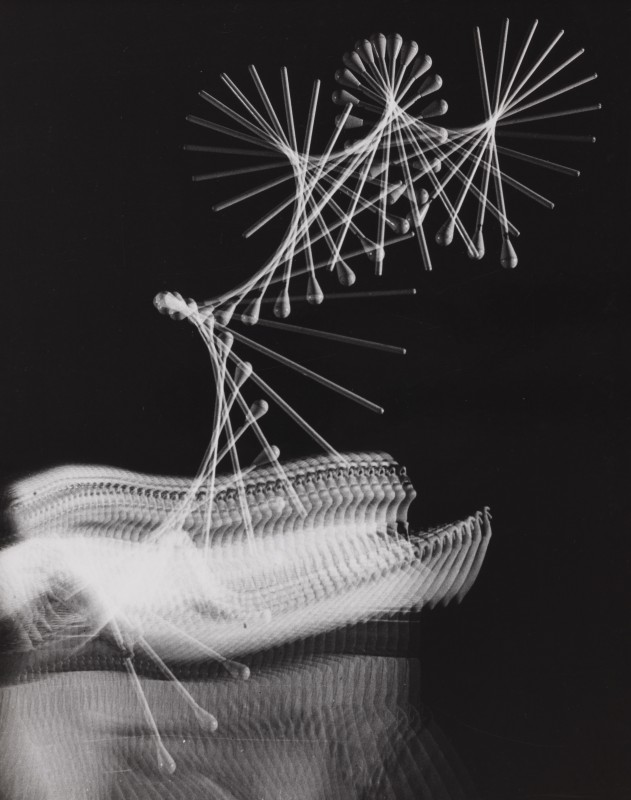 The Flight of a Baton, 60 Flashes per Second, 1953 - Black & White ?Harold Edgerton, MIT, 2015, courtesy of Palm Press, Inc